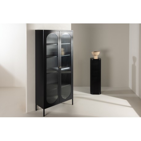 Lima Vitrineskab 80x180 cm med 2 låger og 4 hylder - glas og sort stål