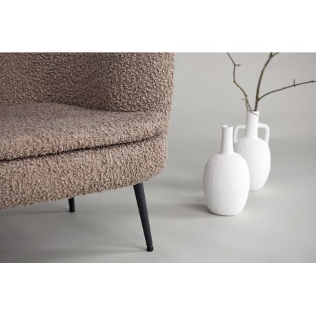 Nordkoster lænestol, m. armlæn - beige bamsestof polyester og sort stål