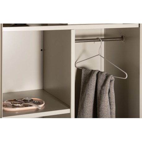 Piring Garderobe - Beige