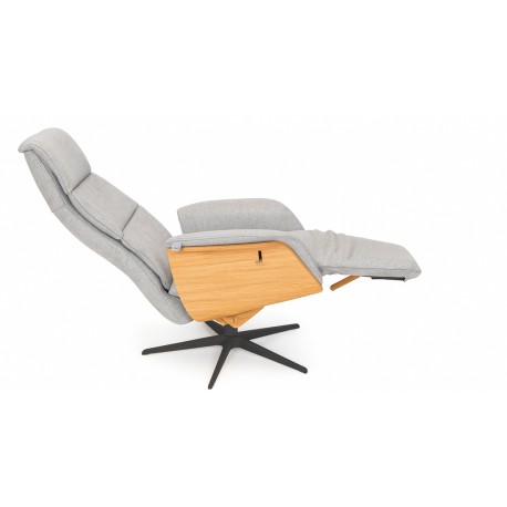 Dundee lænestol med indbygget skammel - Stof